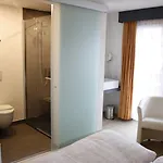 Primavera Hotel 2*