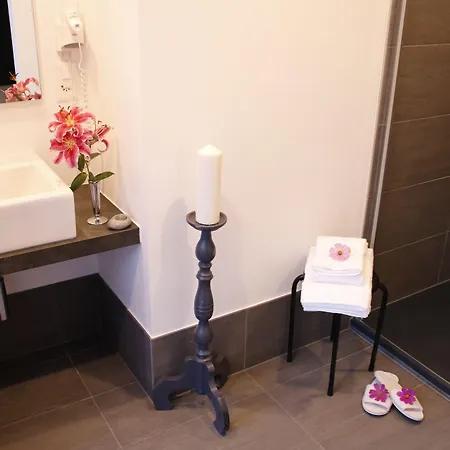 Primavera מלון 2*