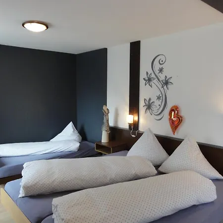 מלון Primavera 2*